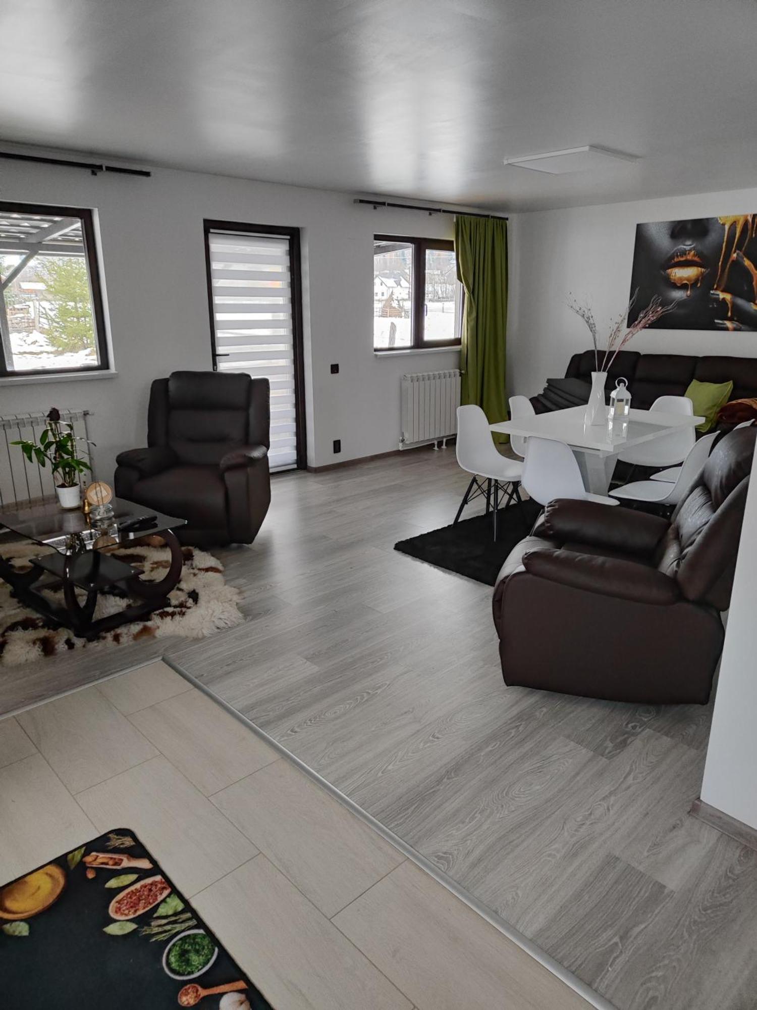 Vila Raisa Neagra Sarului Ngoại thất bức ảnh